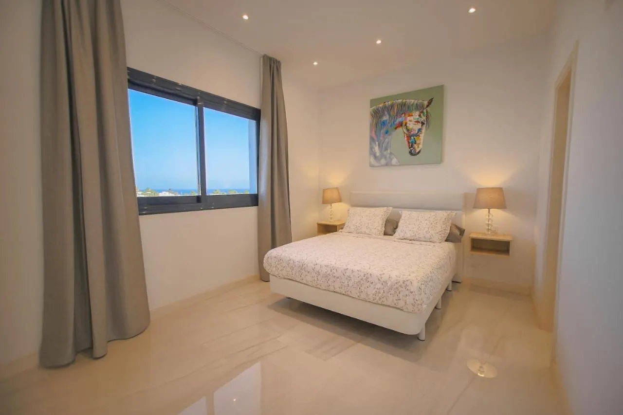 Atlantico Plaza 2A - 2 Beds - 2 Baths Apartment Puerto del Carmen  0*, Puerto del Carmen (Lanzarote) Spain